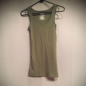 Women’s ribbed tank top